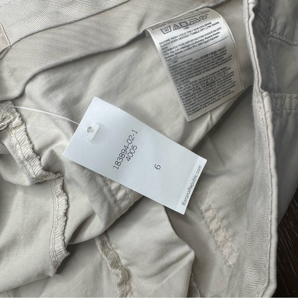 Banana Republic Boyfriend Rolled Cuff Chino Pant Size 6 NWT Cream Khaki - Picture 11 of 11